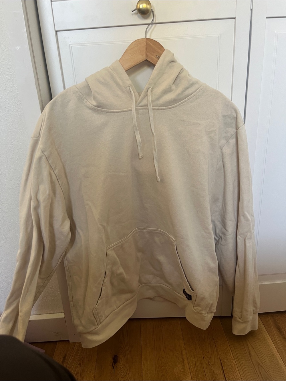 RVCA woman’s Beige Cream Hoodie